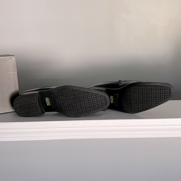 BRAND NEW MENS LEATHER STACY ADAMS!! - Picture 2 of 3